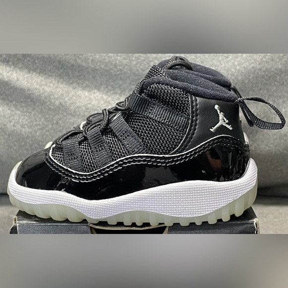 SOLD SOLD SOLD SOLD SOLD 2020 Nike Air Jordan 11 XI Retro Jubilee Black Silver - Picture 3 of 12